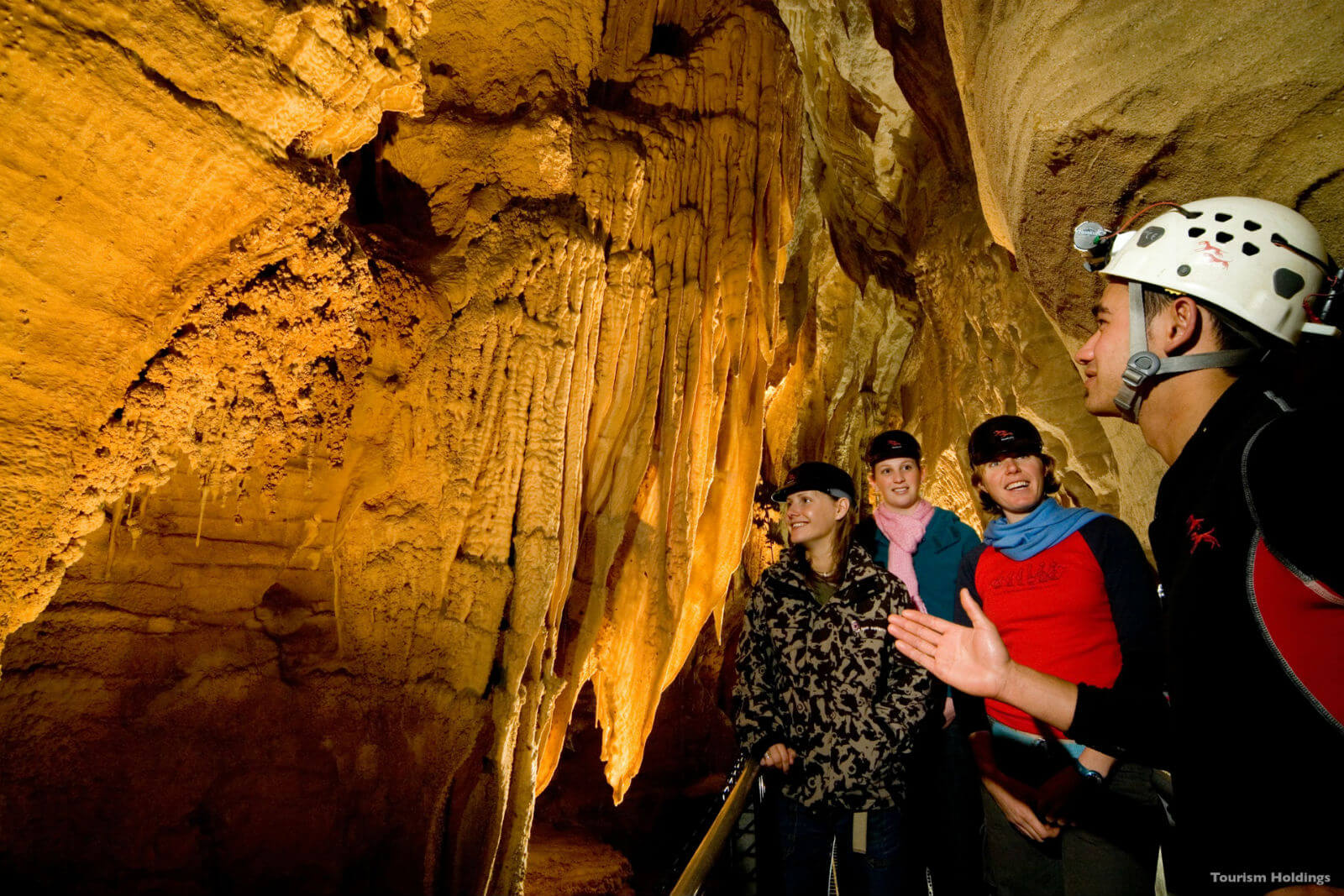 懷托摩螢火蟲洞黑水漂流 TWD 2,911起 Jourtrip