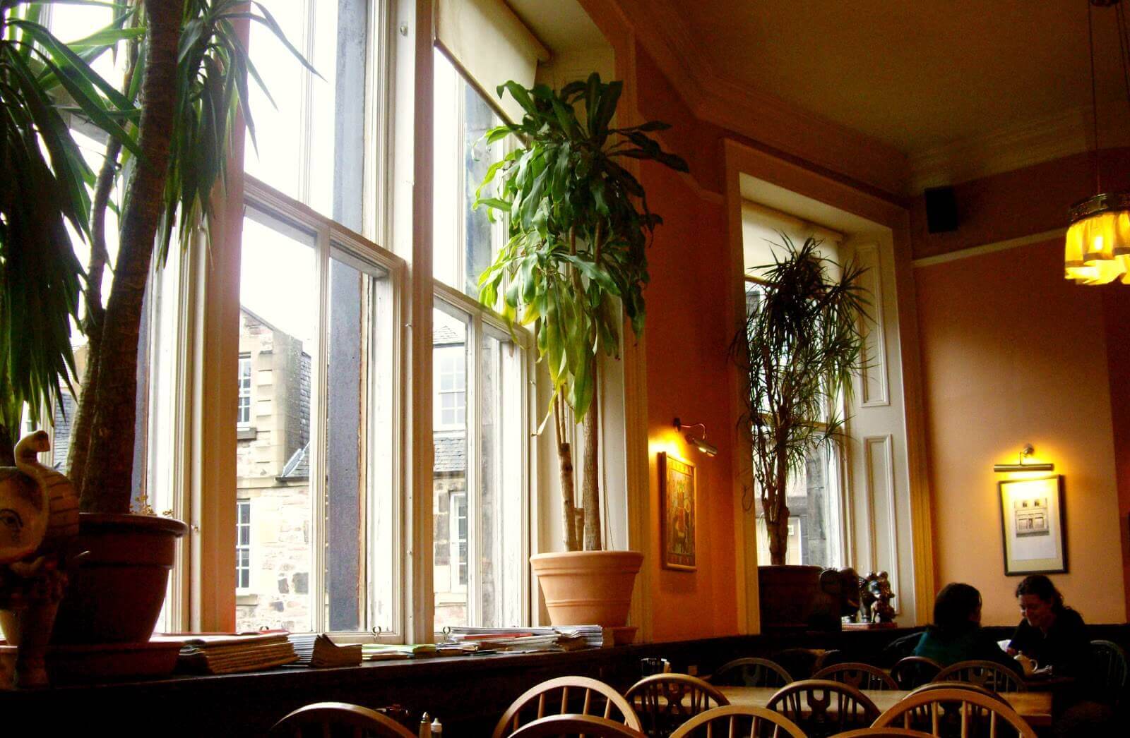 愛丁堡大象咖啡廳內部環境